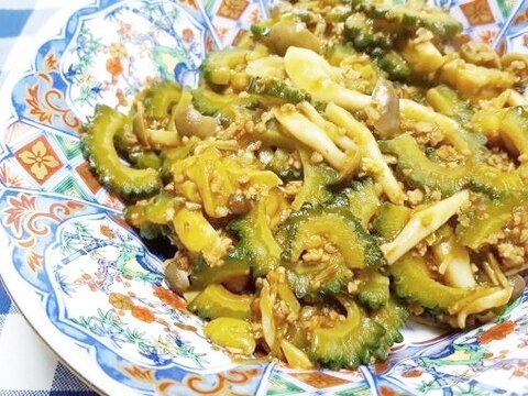 豚ひき肉を使った中華風ゴーヤチャンプルー